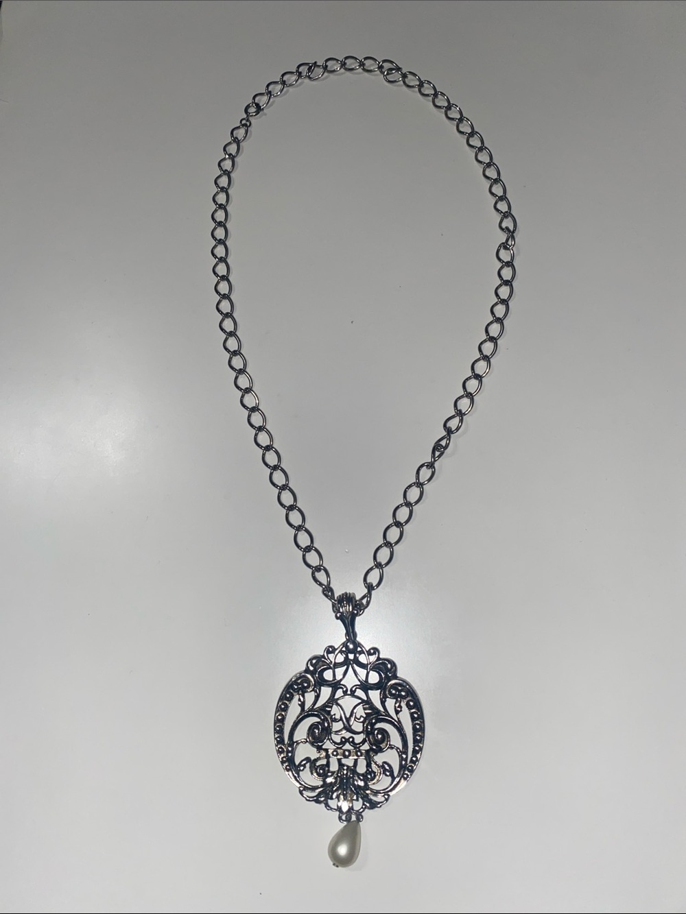 Vintage-Inspired Silver Filigree Pendant Necklace with Pearl Drop